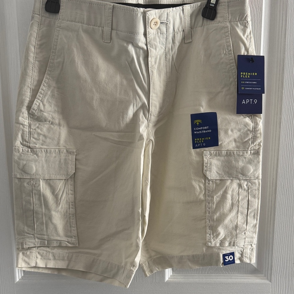 Apt. 9 Men’s Beige Cargo Shorts with Comfort Waistband